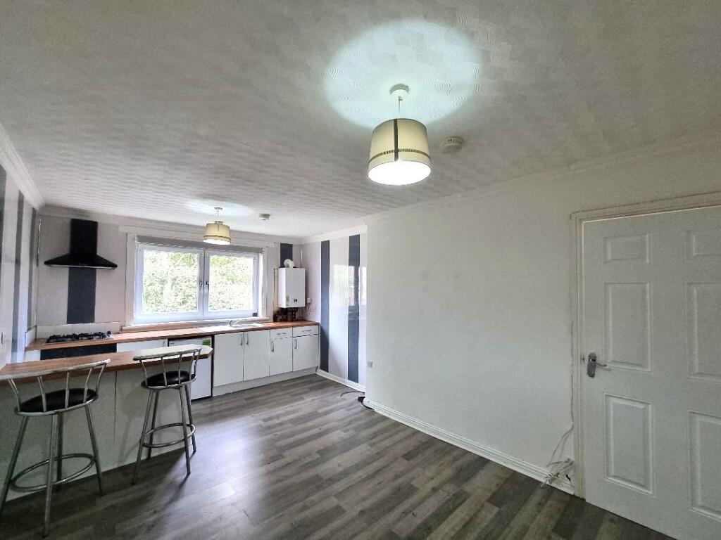 Kinfauns Drive, Glasgow, G15