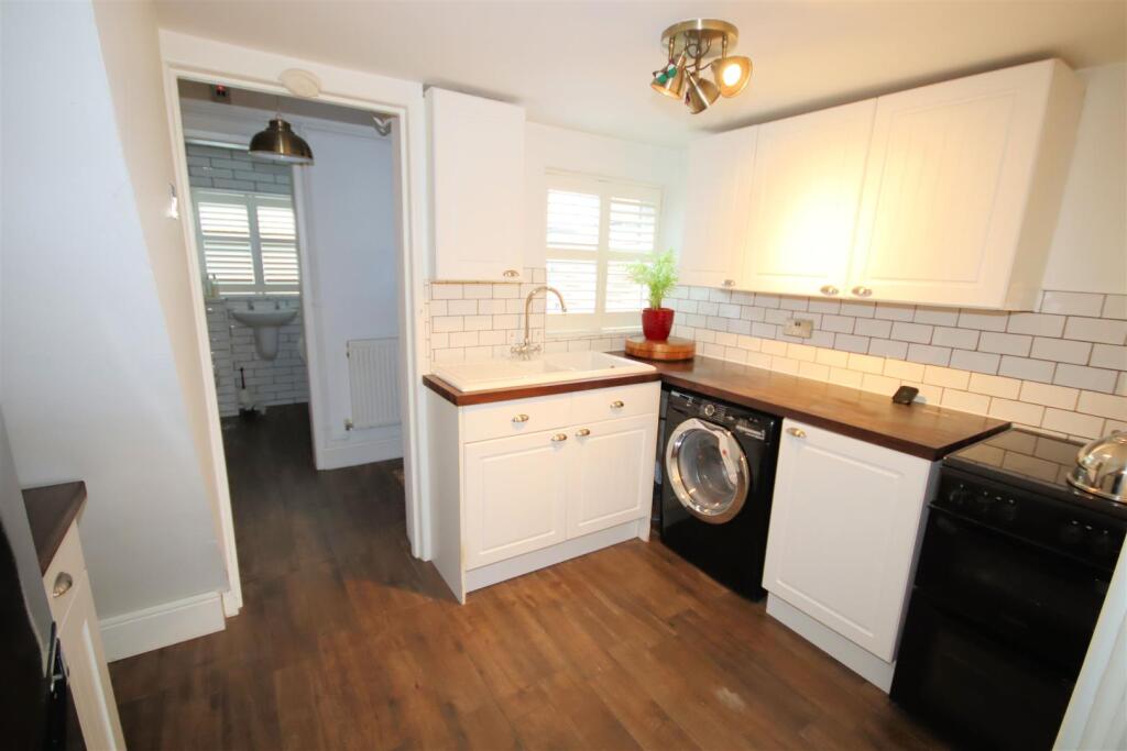 Fitted Kitchen