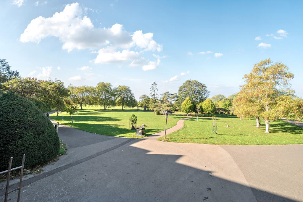 1359678-3-68d50da...