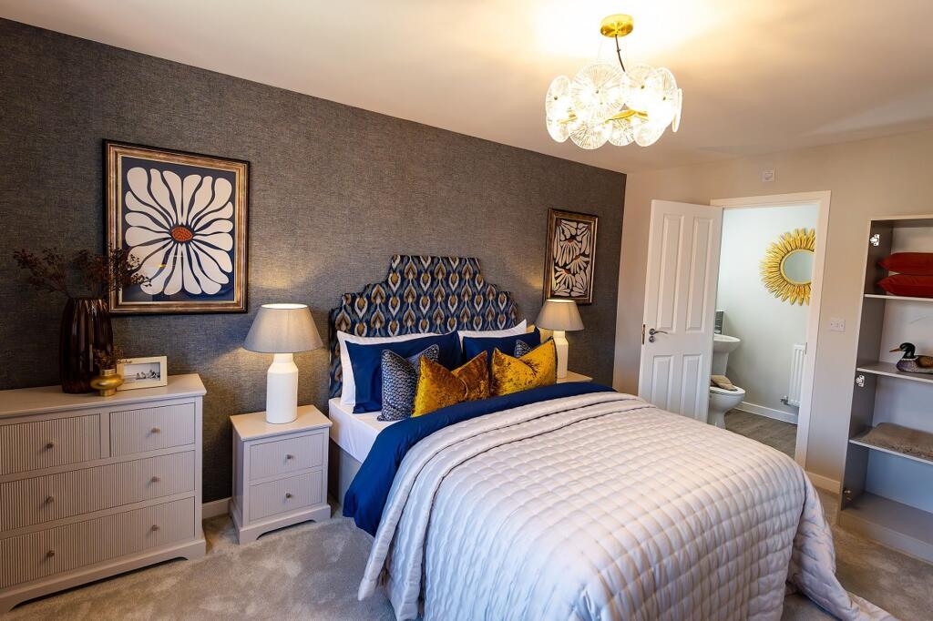 Principal bedroom