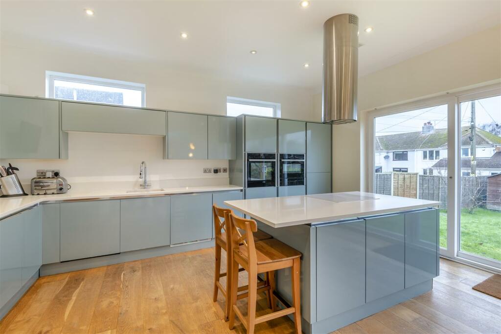 8629845-interior19.jpg