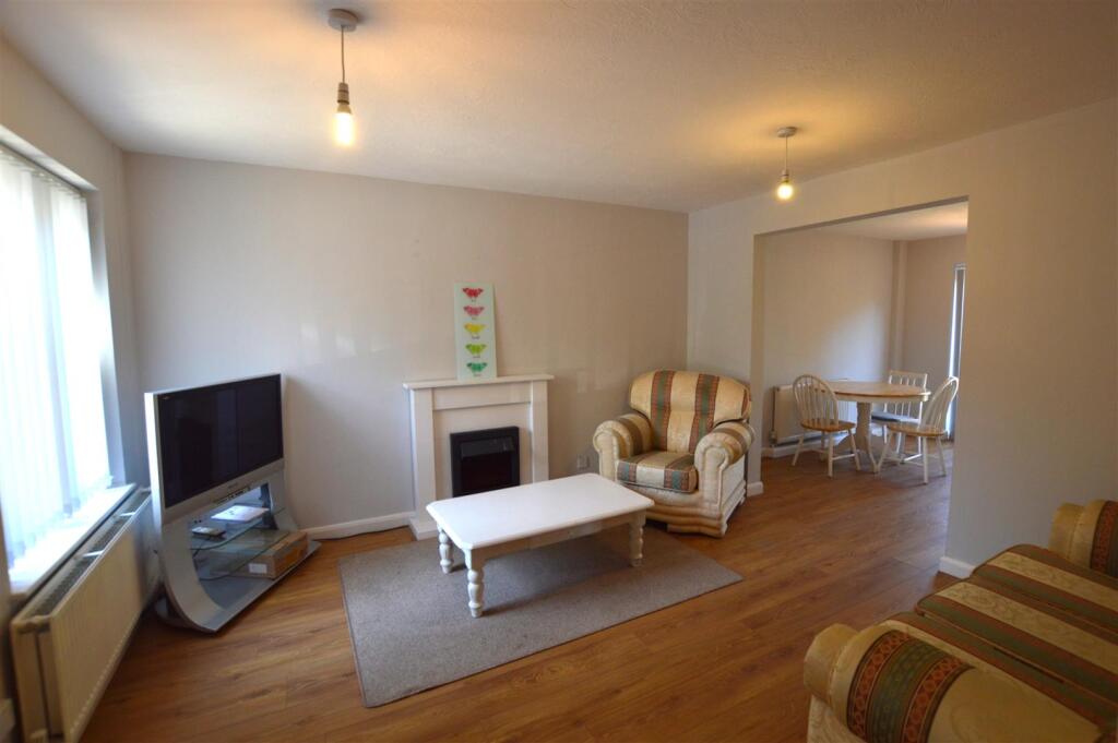 Living Room 1.JPG