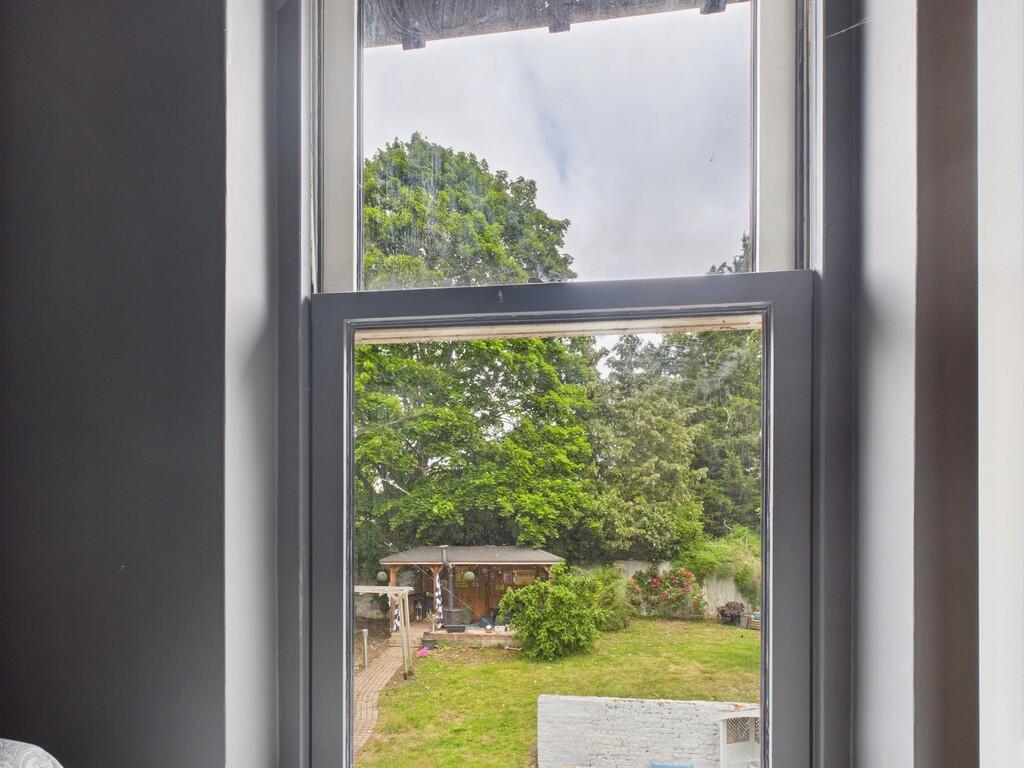 CAM05068G0-PR0032...