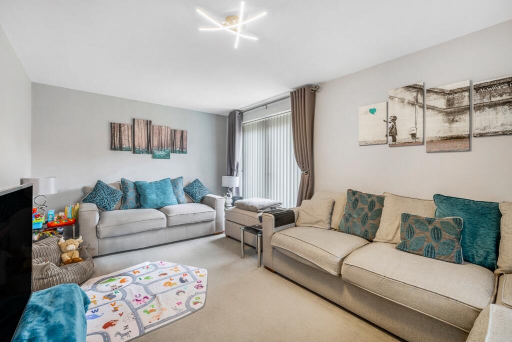 8 Swift Gardens (Kirton)-19