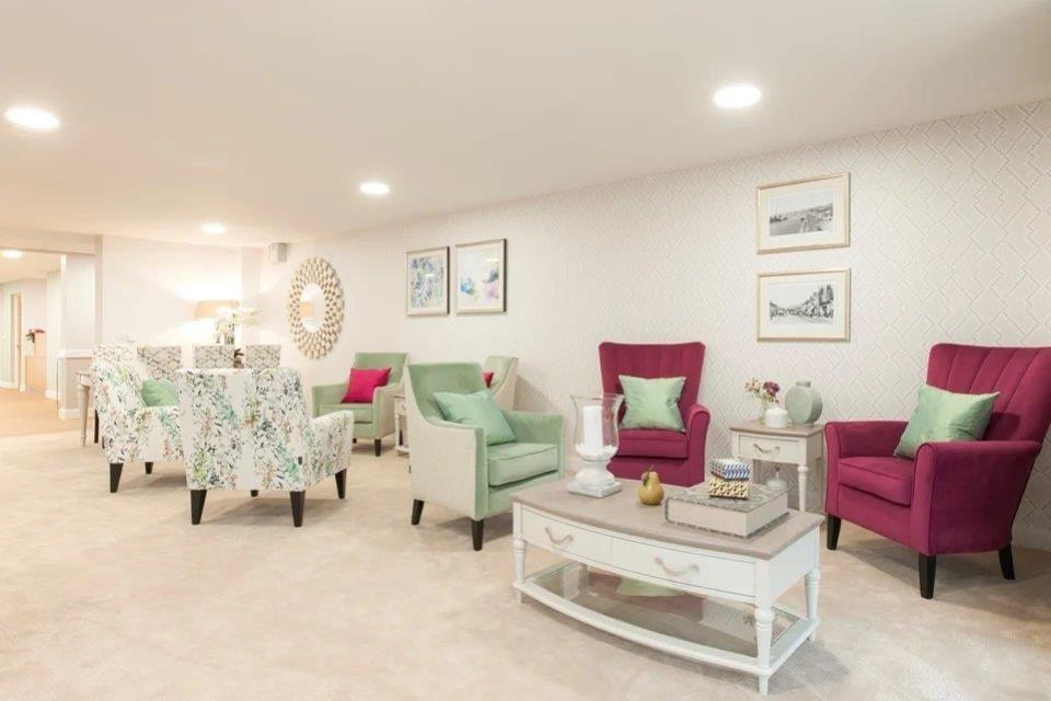 club_lounge_clarendon_house_branksome_park_01 jpg