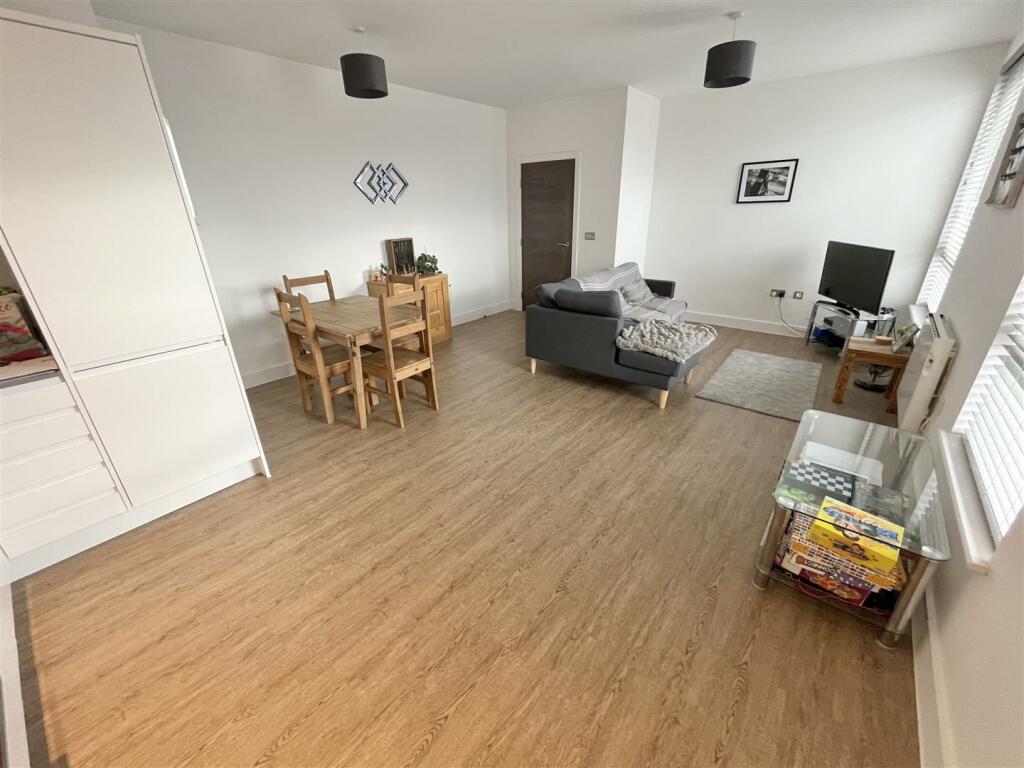 Living Dining Kitchen Aspect 5