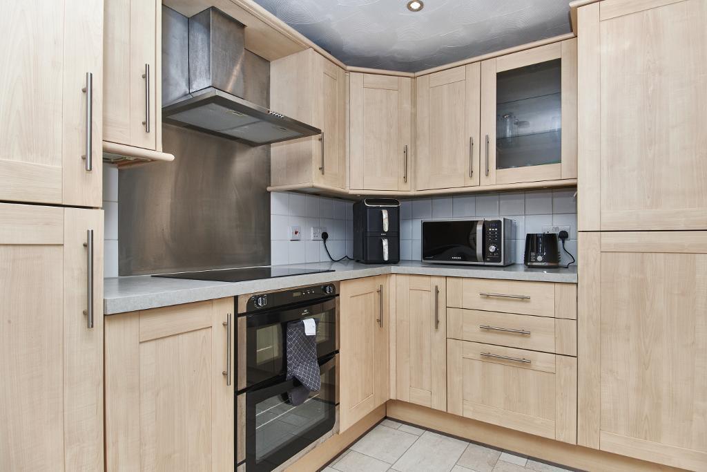 Kitchen photo 1