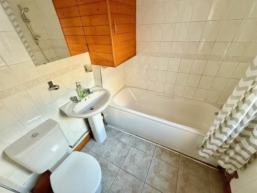 Ground Floor Bathroom
