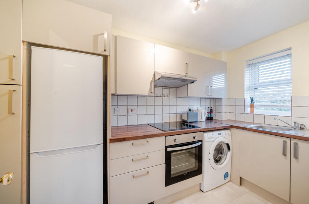 1385739-5-6929c18...