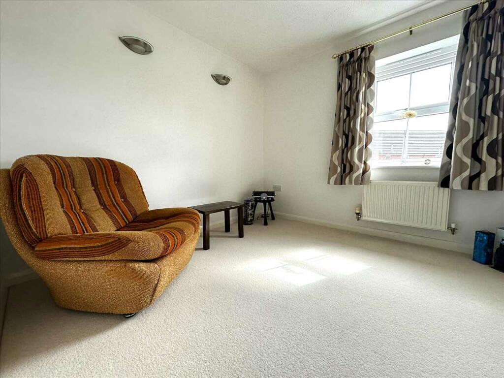 Bedroom (front)