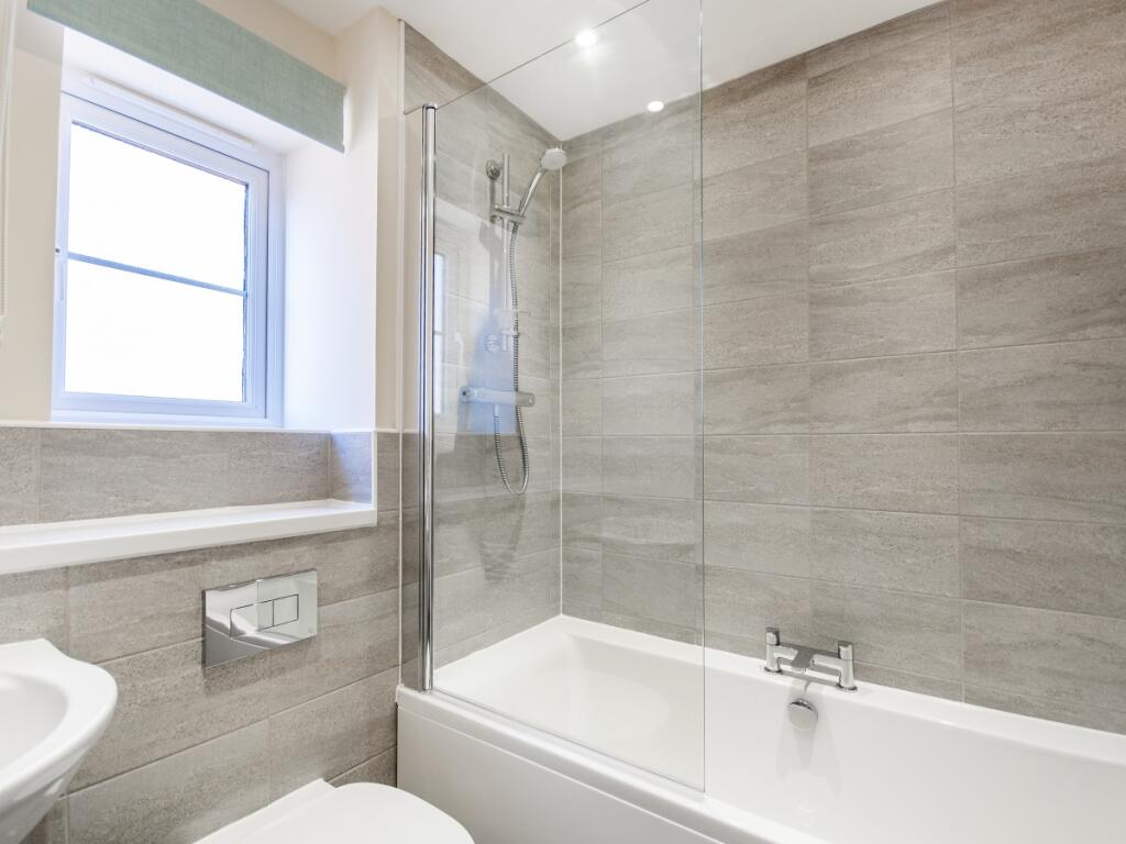 Bathroom2