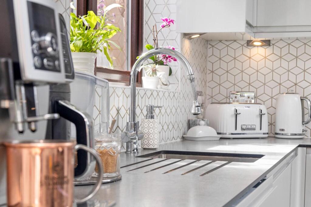 Hurstfield, 47-013.JPG