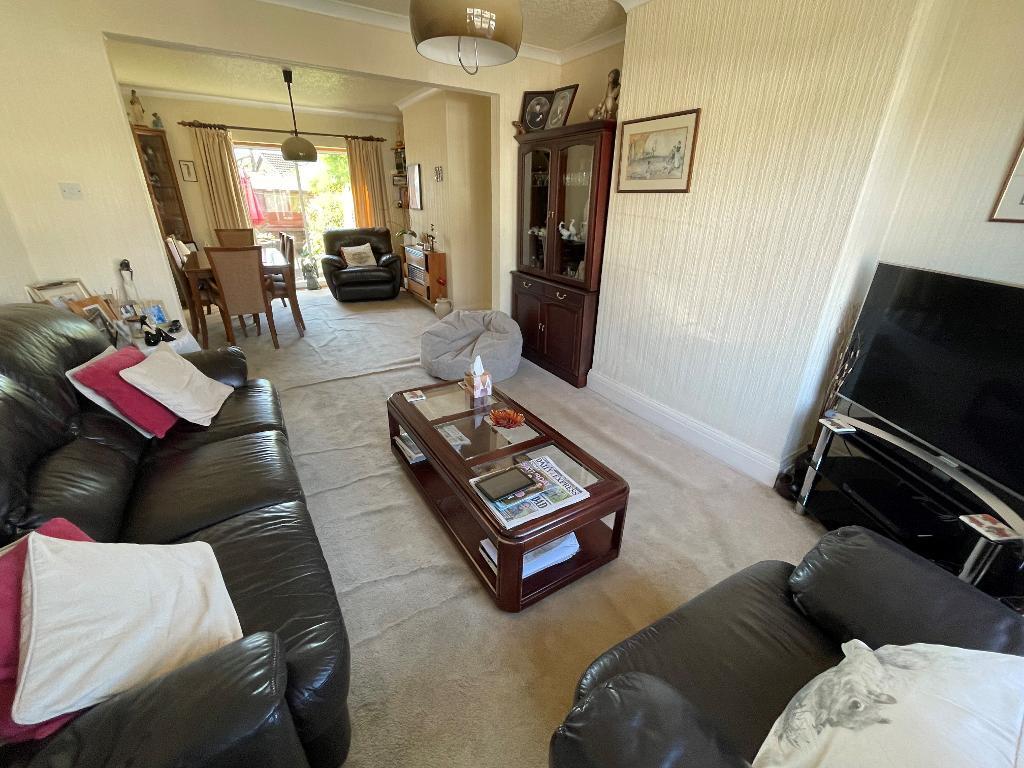 Lounge through Dining