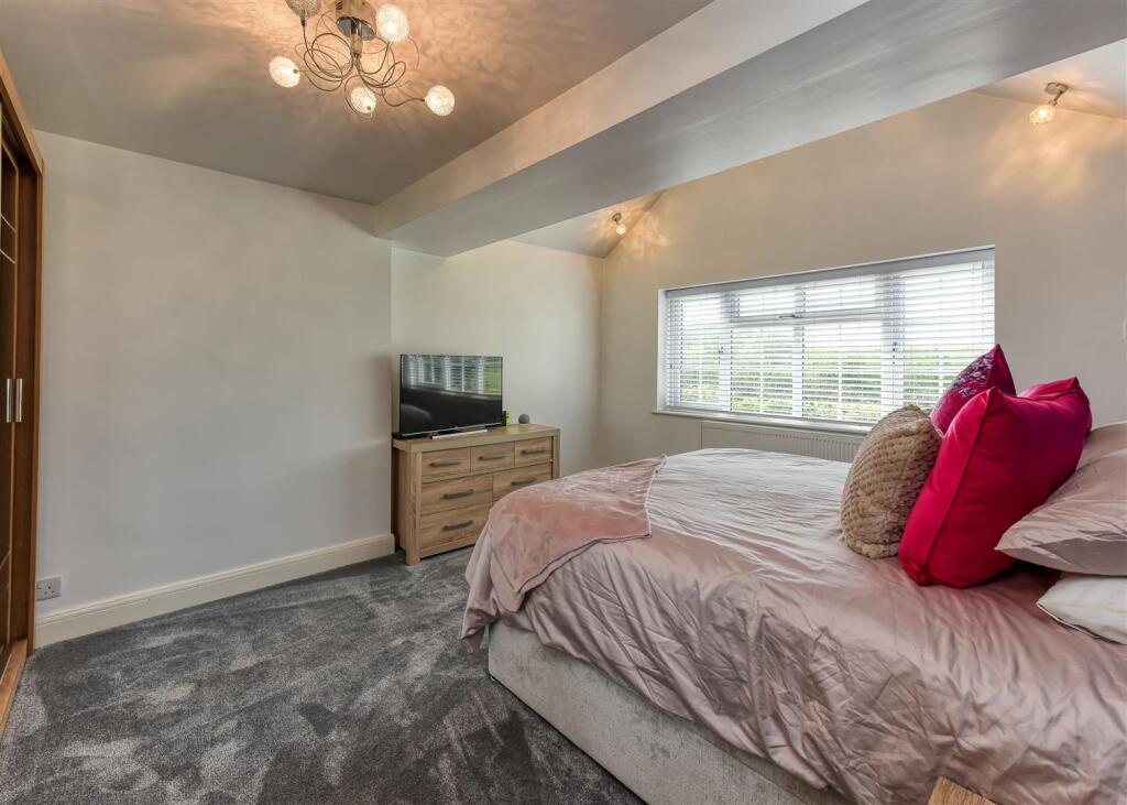 18 Brindley Close-Bedroom 1 (2).jpg
