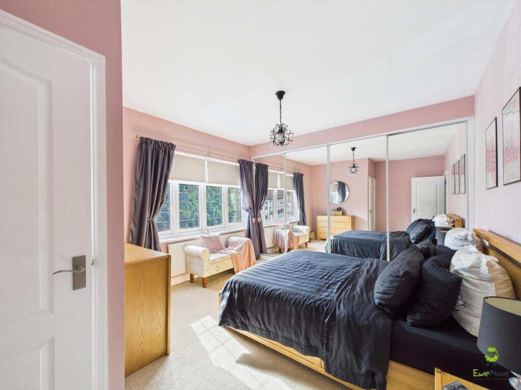 Presented by Robert at EweMove Bexleyheath and Dar