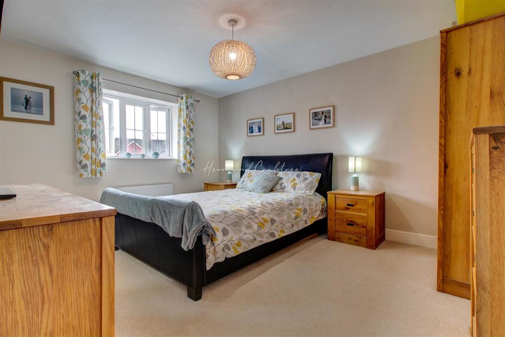 Blacktown Gardens, Marshfield, HernCrabtree (17).j