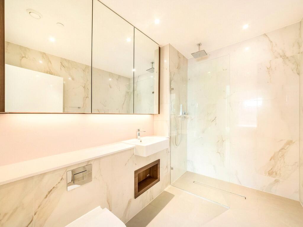 Westbourne Apartment