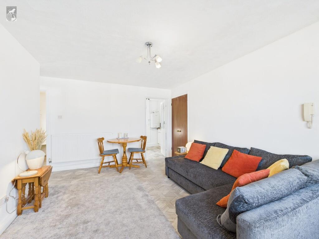 Loung/Dining Room