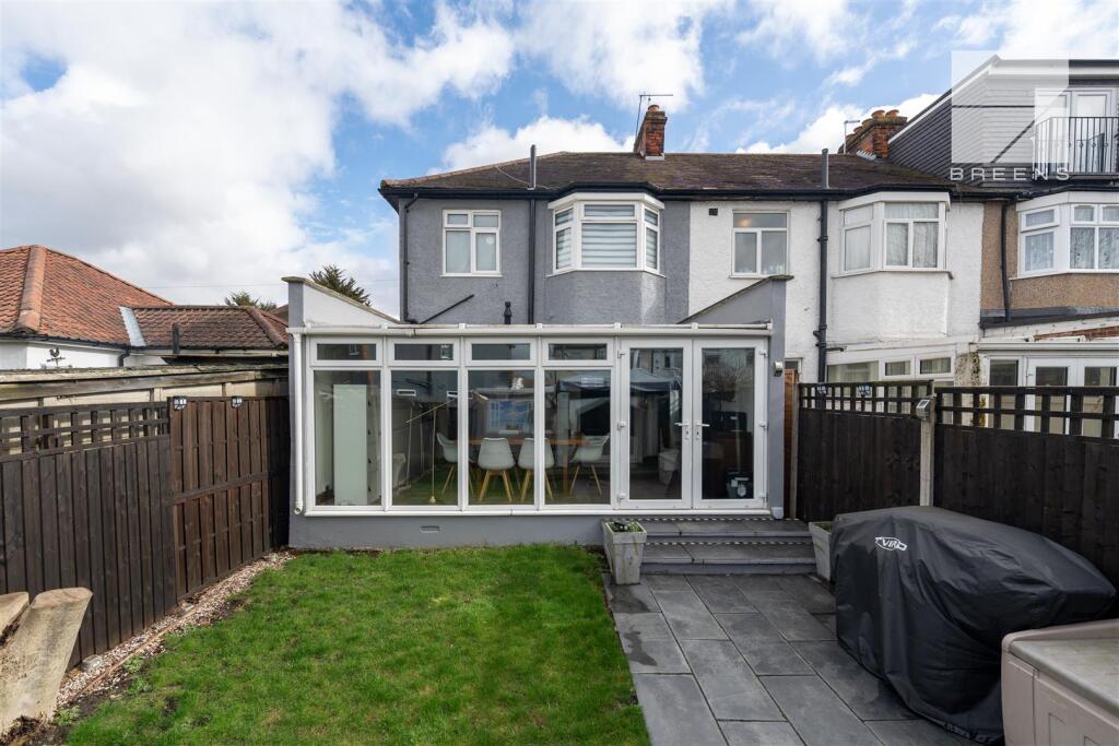 32 Suffield Road_0041.jpg