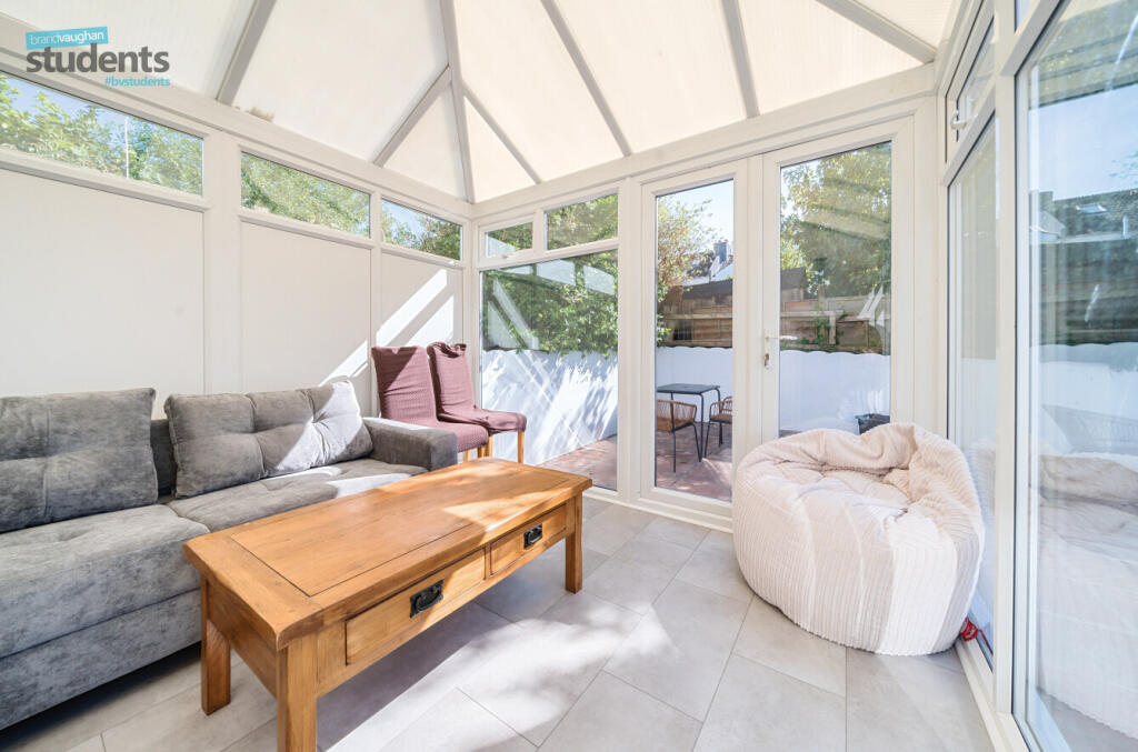 25f6f906-c27c-431...