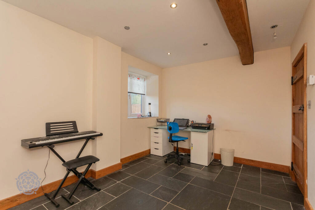 Tan House Lane, Burtonwood, Warrington, Cheshire, WA5 4BZ