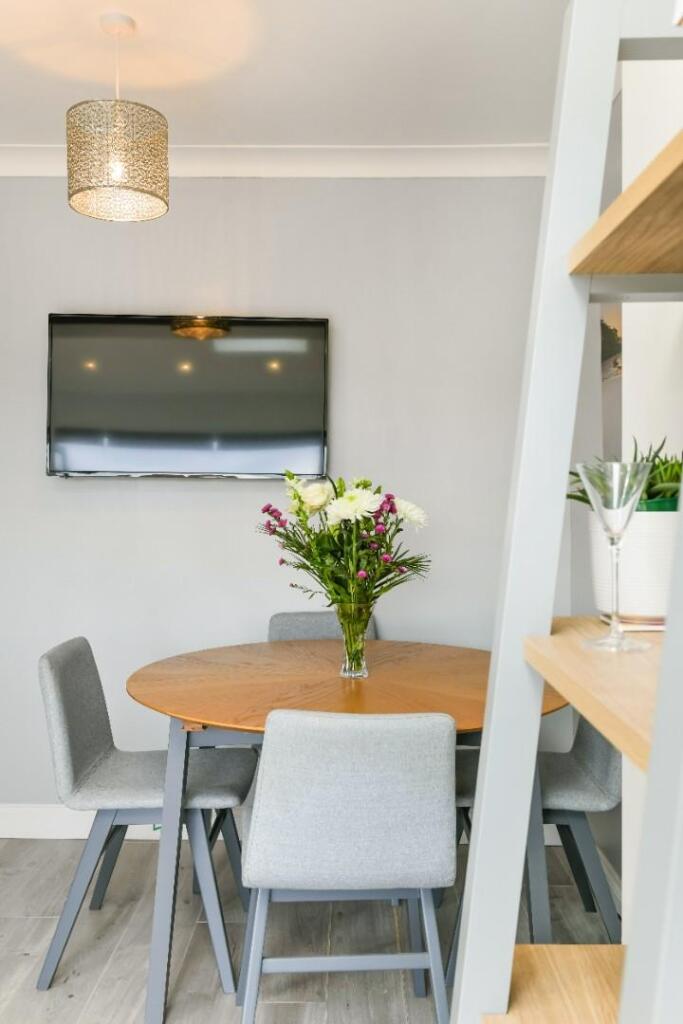 BOSCOMBE ROAD (2).jpg