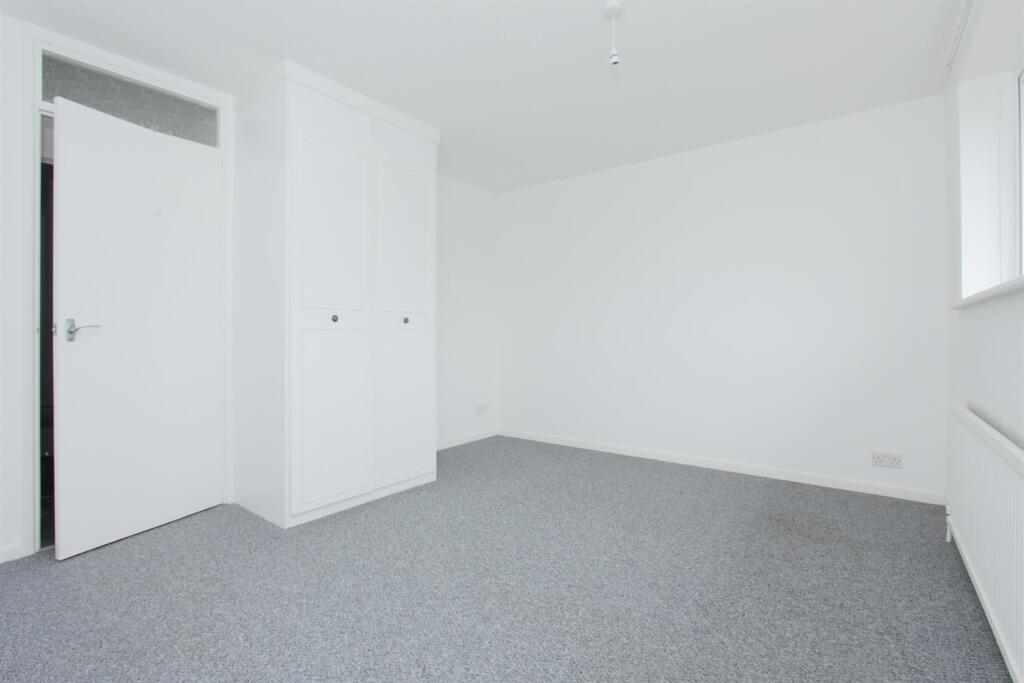 7 glebe close ph7.JPG