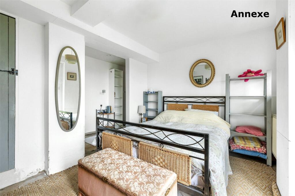 Annexe Room