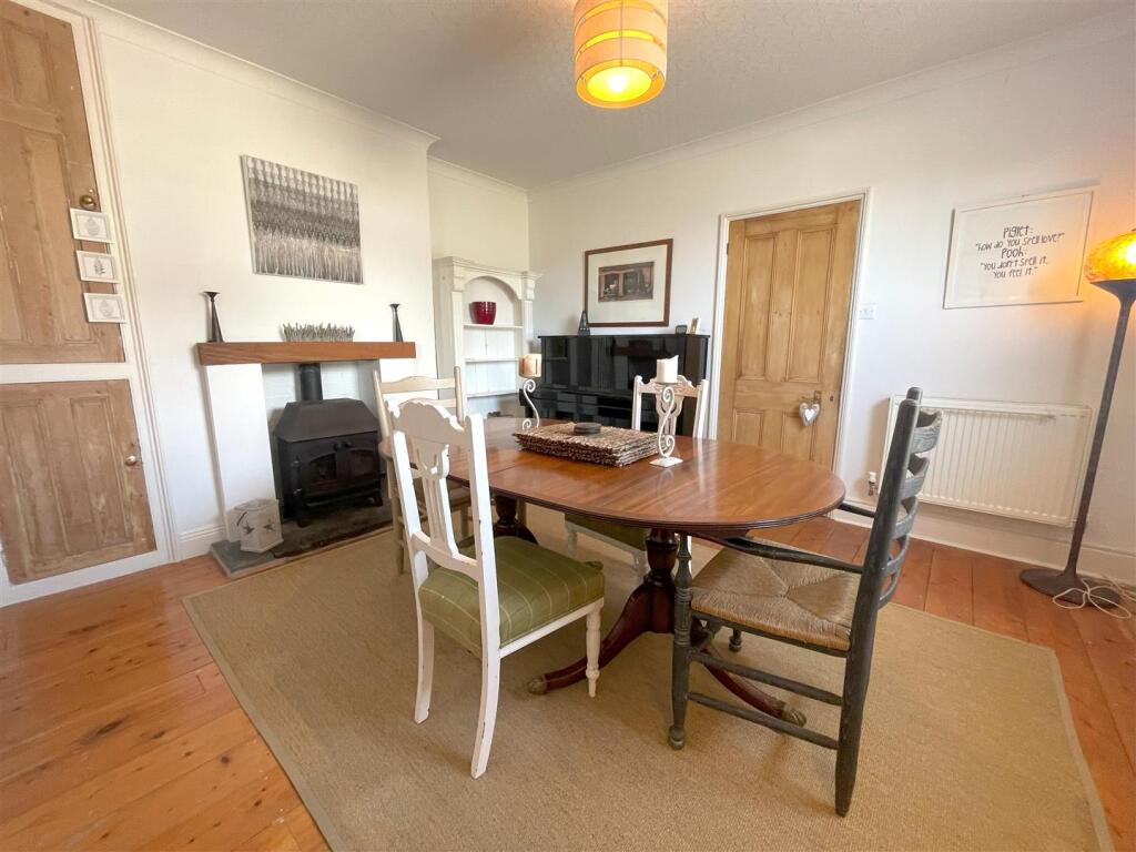 dining room 2.jpg