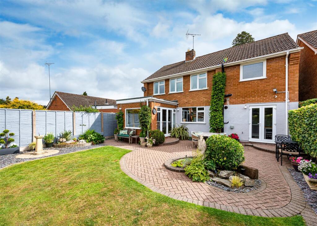 105 Suckling Green Lane-rear1.jpg