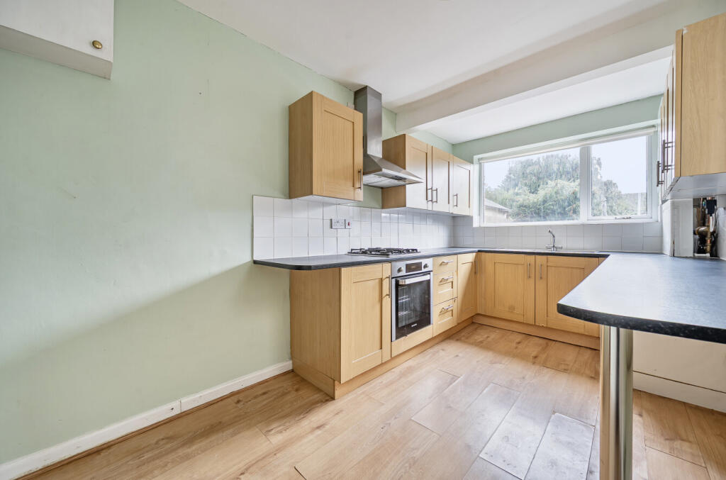 1347509-6-68b1b6c...