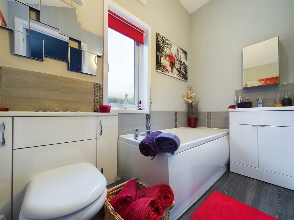 Ensuite: