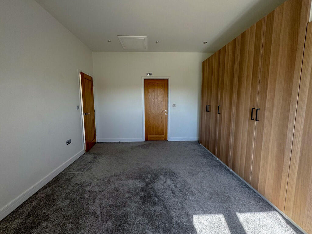 9998375d-e651-462...