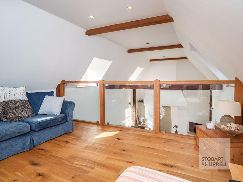 Mezzanine Snug