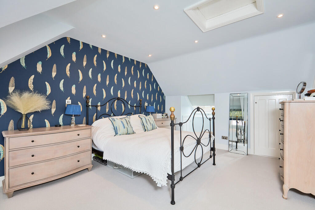 Edward Knight 202...