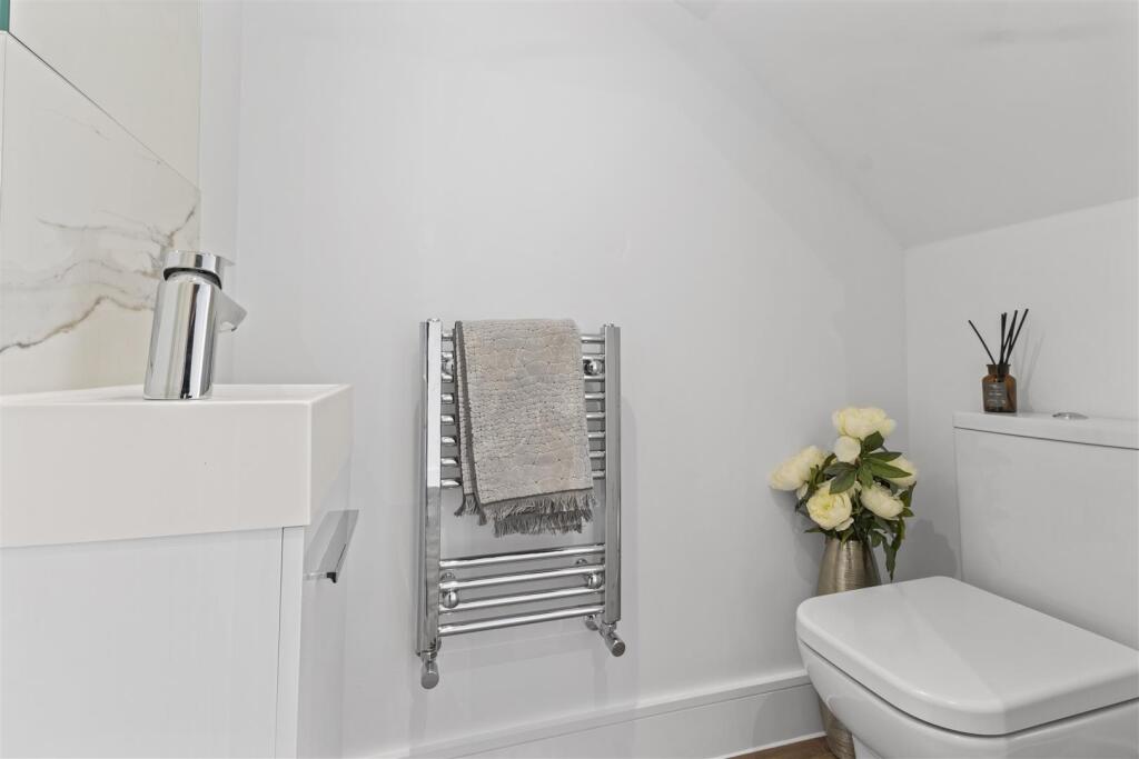 Cloakroom/WC