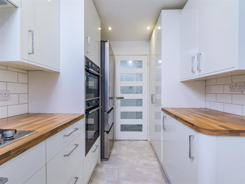 02-12-2025__18-32-34_30_Glenbrook_Walk_08.33EcM.jp