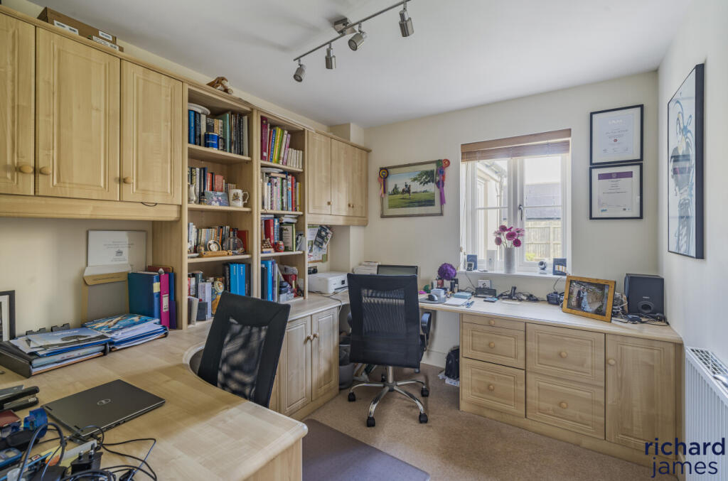 94742f9c-417d-413...