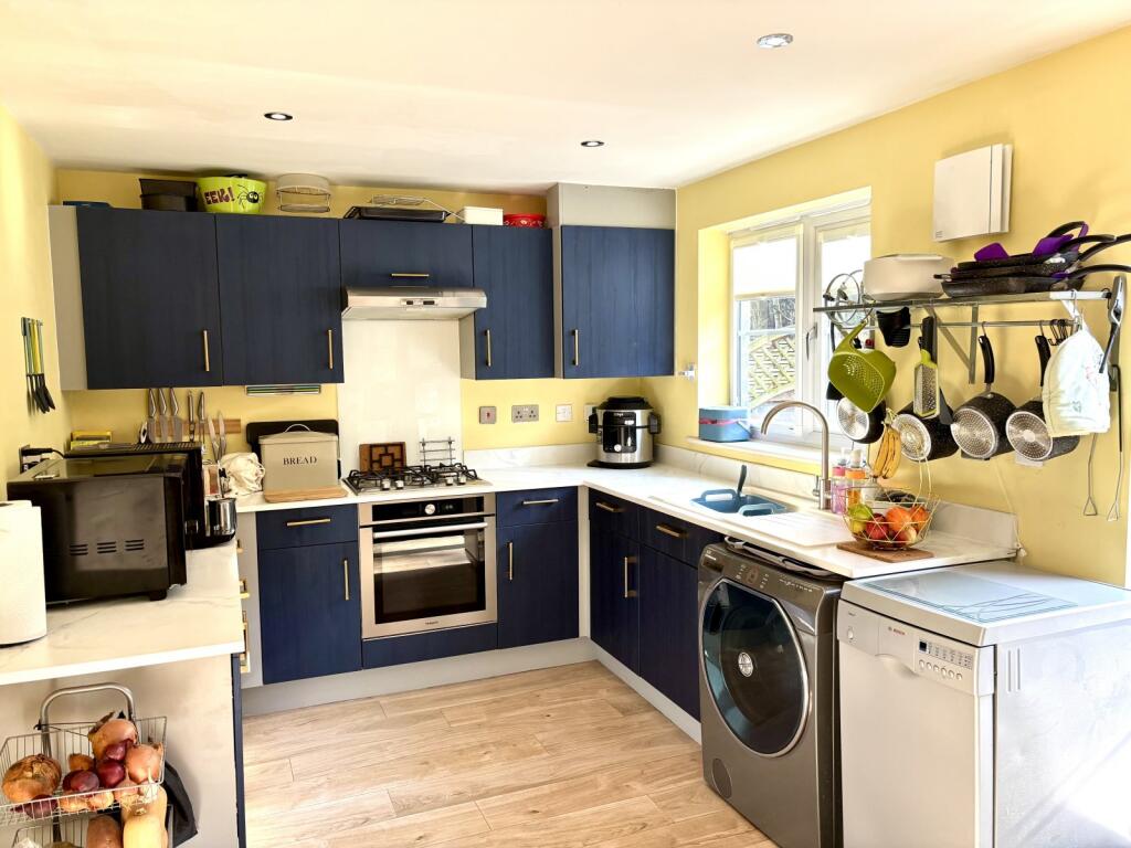 B/Kitchen