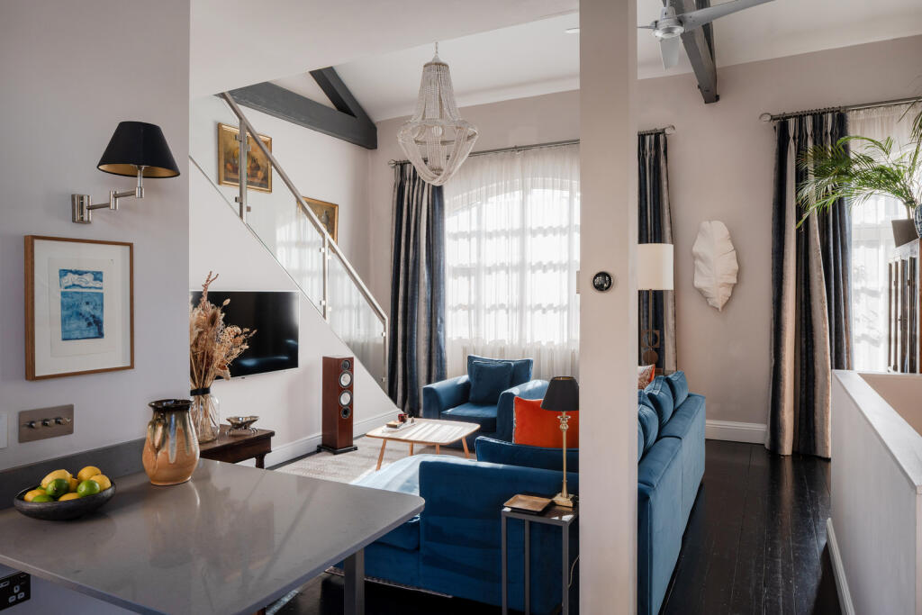 318481 - Independent Place, London E8 - high re...