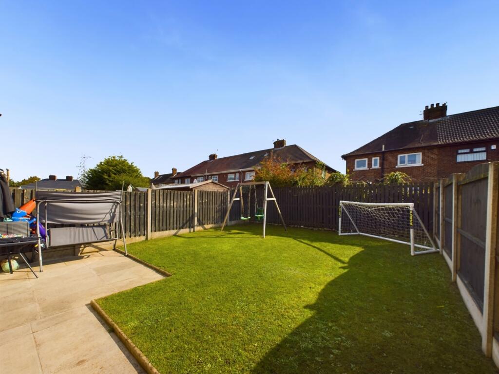 CAM02386G0-PR0088-STILL028