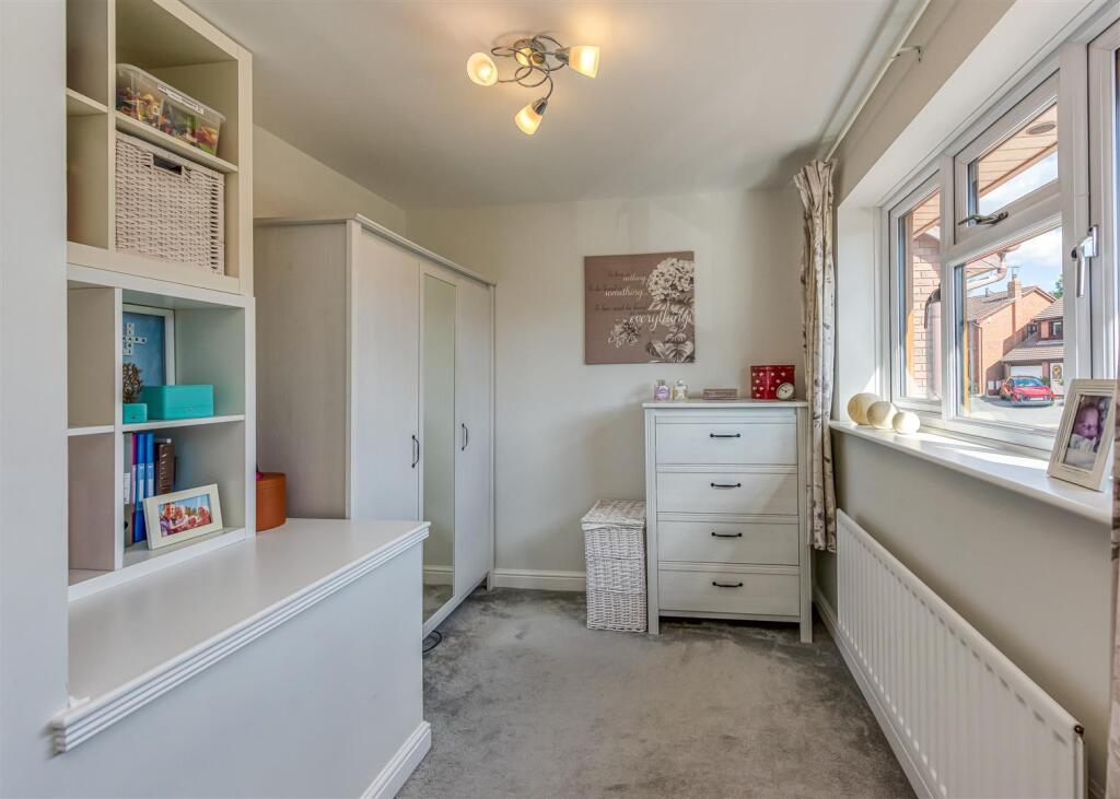 49 Penleigh Gardens-Bedroom 4.jpg