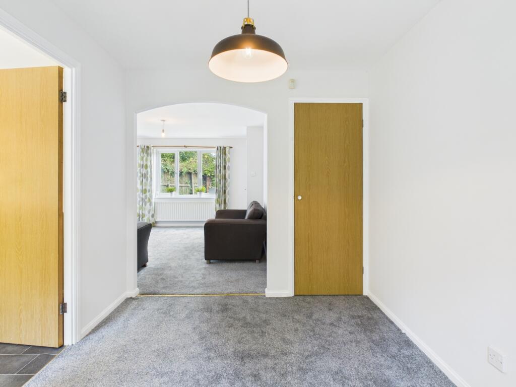 CAM04233G0-PR0031-STILL006