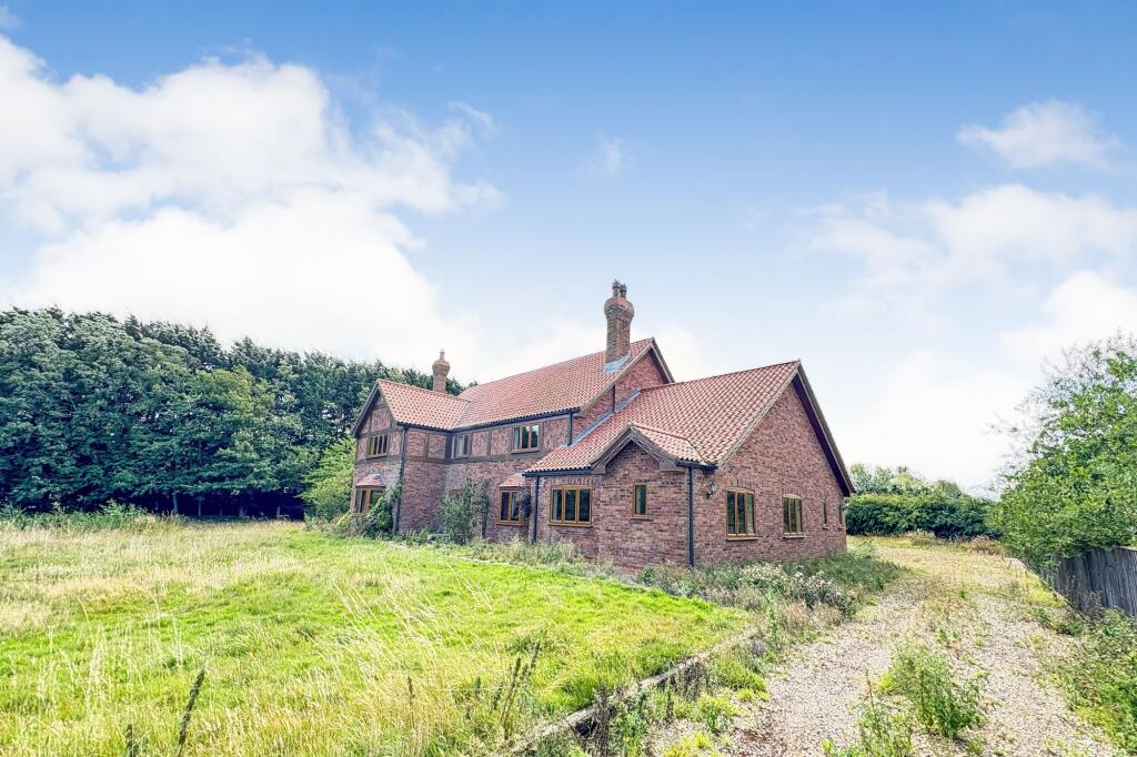 Bramble Cottage, New Delights, Tetney, Grimsby, DN36 5PA