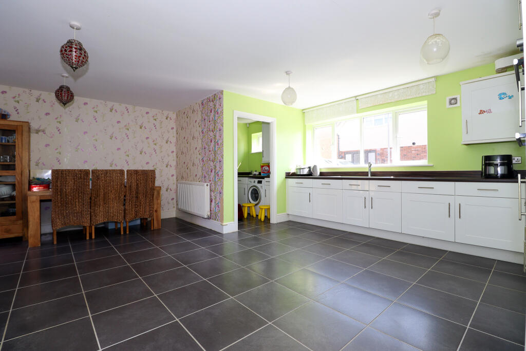 Kitchen diner