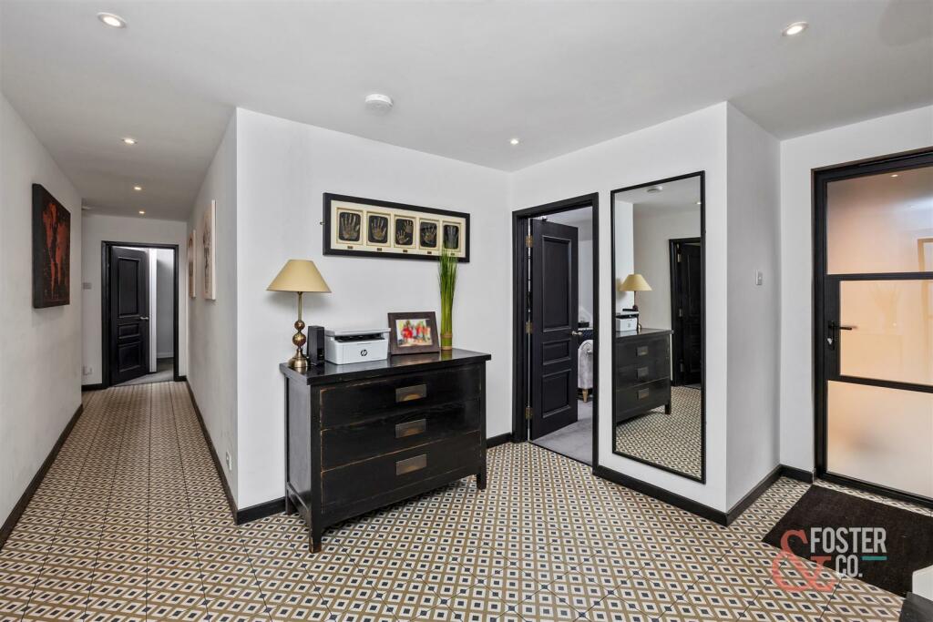 Blackthorne Close - Foster &amp; Co_007.jpg