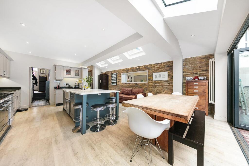 3b451538e31240d4984d5c4e8b5caee7_58b33e86eab240959