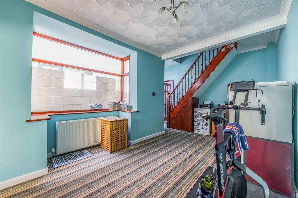 52 Whitworth Road, Fratton-Small-PorticoMarketing-