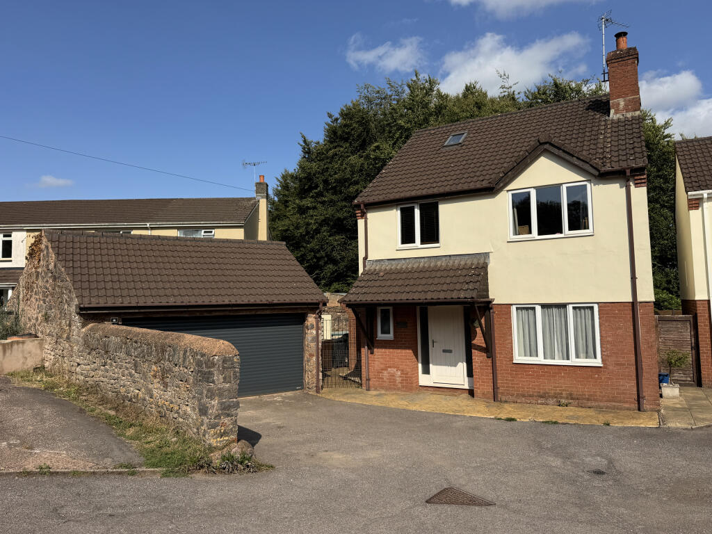 1 Southertons Park, Westleigh