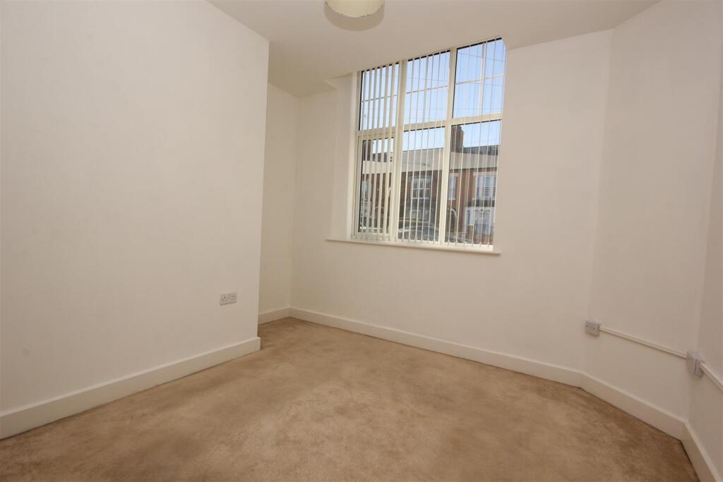 Master Bedroom.jpg